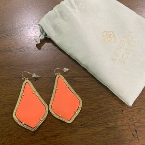 KENDRA SCOTT | Alexandra Coral Earrings In Gold